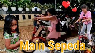 HANUM BOCIL BERMAIN SEPEDA RAME-RAME | Shafeea Hanum