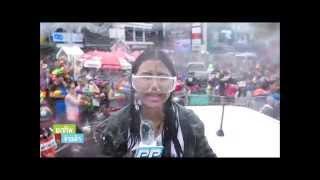 Thailand - Reporter during Songkran : a wet job !