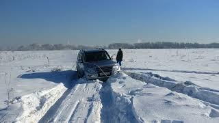 Pajero IV по глубокому снегу, не удачная попытка