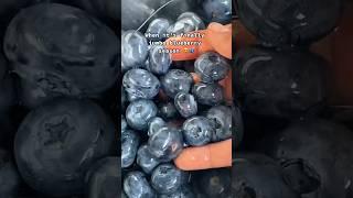 SIZE MATTERS… with blueberries 🫐 #blueberry #foodasmr #healthyrecipes