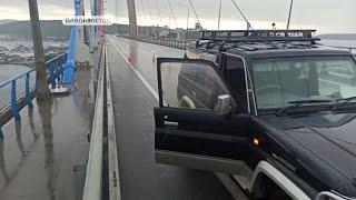 Во Владивостоке мужчина совершил прыжок с моста