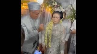 Kakek sugiono indonesia nikah dan menang banyak  #sugiono #nikahmuda #tiktokviral #ngakak #shorts