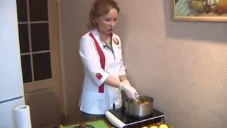 Повар, эксперт белорусской кухни Елена Микульчик поделилась рецептом яблочного сыра.