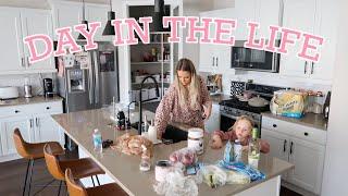 DAY IN THE LIFE OF A STAY AT HOME MOM! / Grocery Haul, Chores & More! / Caitlyn Neier