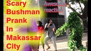 bushman prank. best reaction ever. interesting bushman prank. lelucon bushman, reaksi terbaik