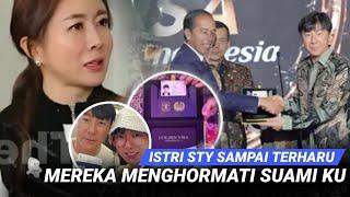 Jatuh Cinta Ke Indonesia ! Reaksi Istri Sty Setelah Suaminya Dapat Penghargaan Dari Presiden