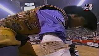 PBR 2002: Lawman switches bucking chutes