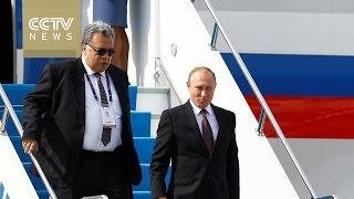 Vladimir Putin in Istanbul for talks with Erdogan