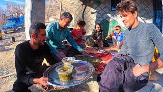 Meeting with the Kalot nomadic family: delicious food