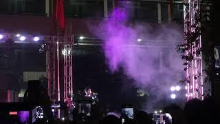 BÔNG HOA ĐẸP NHẤT - QUÂN AP LIVE [ FANCAM]