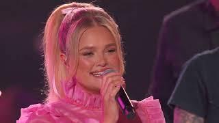 Hailey Whitters - Everything She Ain’t (Live From the 58th ACM Awards)