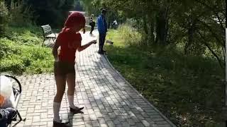 Ульянка танцует