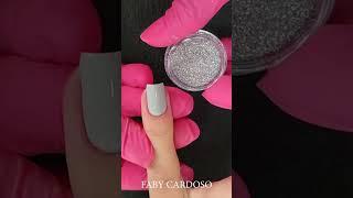 Dica valiosa de como aplicar glitter nas unhas!