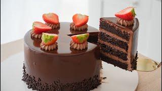 Chocolate Cake With Chocolate Ganache Glaze