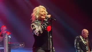 Kim Wilde - Never trust a stranger(European tour 2024 live in Paris)(10/02/2024)