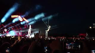 Pink P!NK finale 2. Flying over the crowd