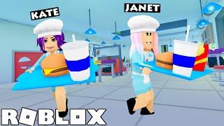 We worked at the BUSIEST burger restaurant on Roblox! | Burger Bay 
