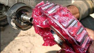 Truck hub greasing| Rear wheel hub greasing skills | смазка ступицы грузовика | Indian truck