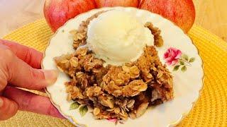 Apple crisp with oat topping. Apple dessert recipe