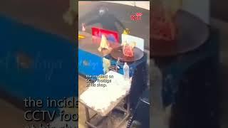 Viral Video of Men in Malaysia Dumping Pig Heads on Roti Canai Counter Leads to Arrests