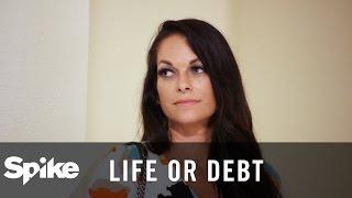 Troubled Homeowner Storms Out - Life Or Debt, Season 1