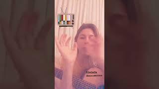 Florencia Bertotti canta "Hay un Cuento" por el día del niño