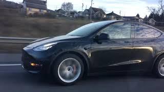 TESLA MODEL Y - Spotted on I-5 in Washington State - Dual Motor Performance