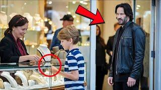 Un Niño Compra un Regalo para su Mamá, pero Keanu Reeves Hace Algo Inesperado