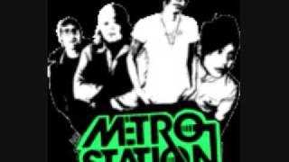 Metro Station - Shake it + Lyrics