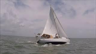 Sailing the Alberg 30 "Lora"