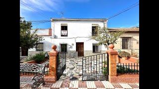 #Casa de pueblo de 5 dormitorios, 1 baño, patio delantero y trasero, en #FuenteDePiedra (#Málaga)