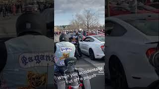 Mustang driver cuts off a Pagan.