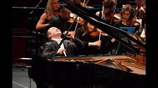 Rachmaninoff Piano Concerto No. 3 in D minor - Alexander Gavrylyuk - BBC Proms 2017