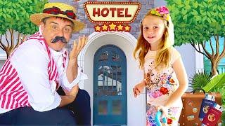 Nastya dan ayah cerita mainan hotel lucu