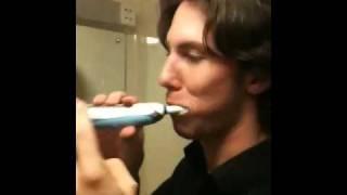 Oral-B Triumph Electric toothbrush kit test