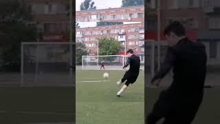  #football #soccerskills #soccer #footballskils #skills #goalkeepertraining #knuckles #футбол