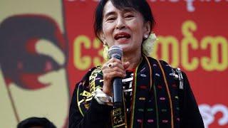 Осуждённая военным судом Мьянмы Аун Сан Су Чжи помилована