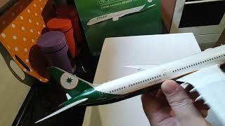 EVA Air Boeing 787-10  JC Wings 1:200 Scale