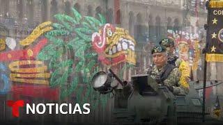 Sigue el tradicional desfile militar con el que México celebra la independencia