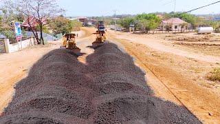 Perfect Action Of Long Dunping Gravel & Excellent Skillful Komatsu Bulldozer Operator Spreading