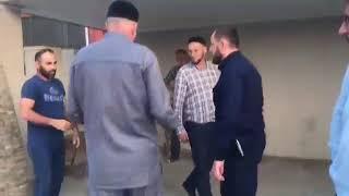 Кадыровский чиновник унижает своего подчинненого