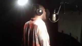 Nizz recording his verse for "Pass the torch"