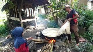 Kehidupan Dan Aktifitas Warga Kampung Pagi Hari Di Pedesaan Cianjur Jawa Barat