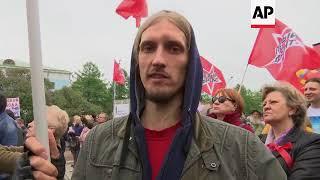 Several hundred attend communist rally to protest against Putin's inauguration