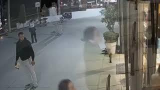 İzmir'de bir markette omuz atma kavgası ölümle sonuçlandı!
