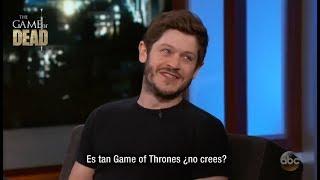 Iwan Rheon habla sobre su anécdota con los perros en su última escena (Subtitulado)