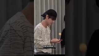 Taehyung seems confused at Jungkook's question #taekook #vkook