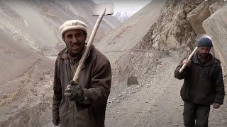 Pakistan: The Valley of the Immortals | The roads of the impossible