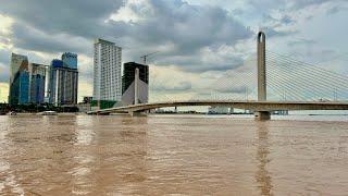 Do not Care Flooded, Phnom Penh residents happily swimming, exercising, enjoying the evening scenery