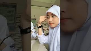 Hijab Di Sekolah